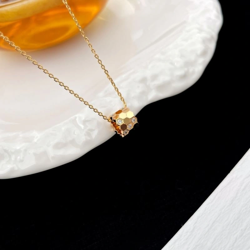Breathable Chaumet Necklaces 213098