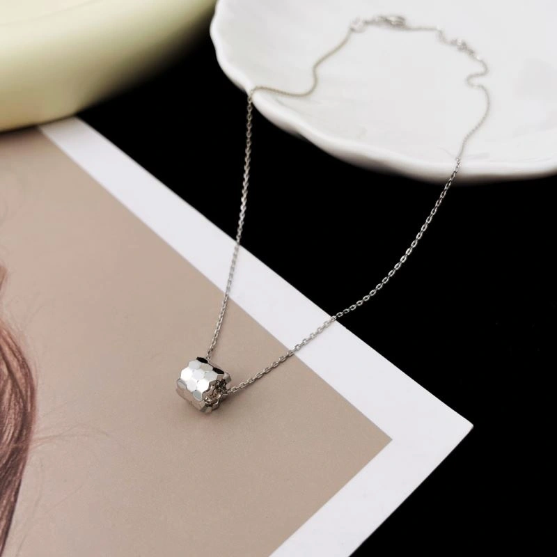 Chaumet Necklaces Breathable 213102