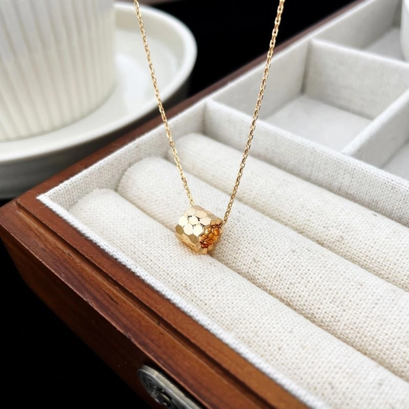 Chaumet Necklaces Breathable 213102