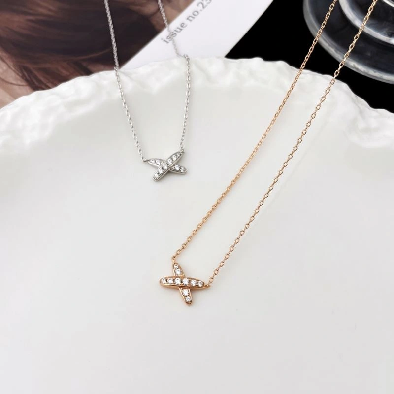 UrbanChic Chaumet Necklaces 213103