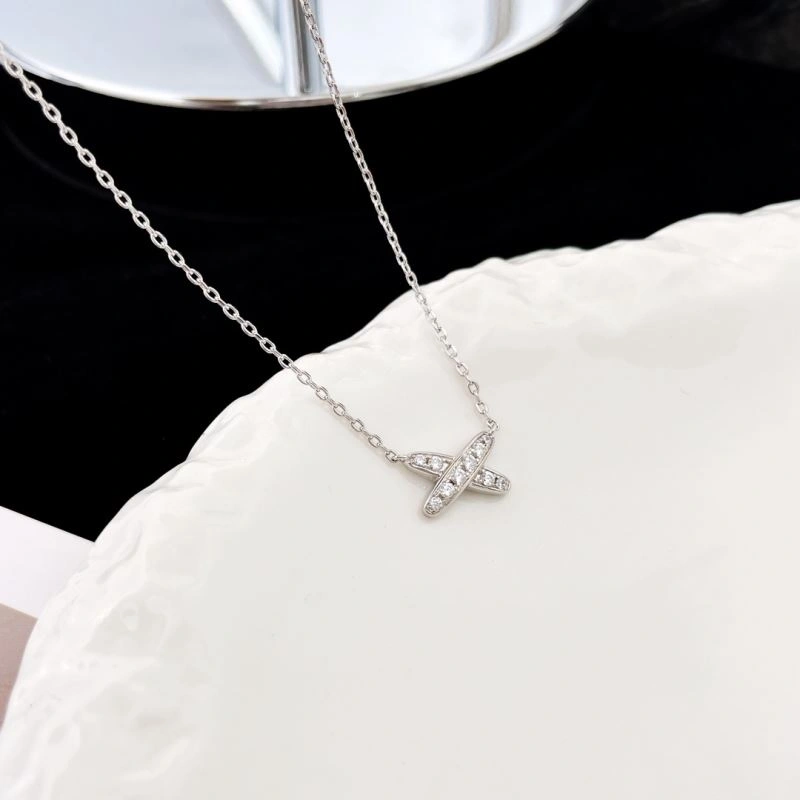 UrbanChic Chaumet Necklaces 213103