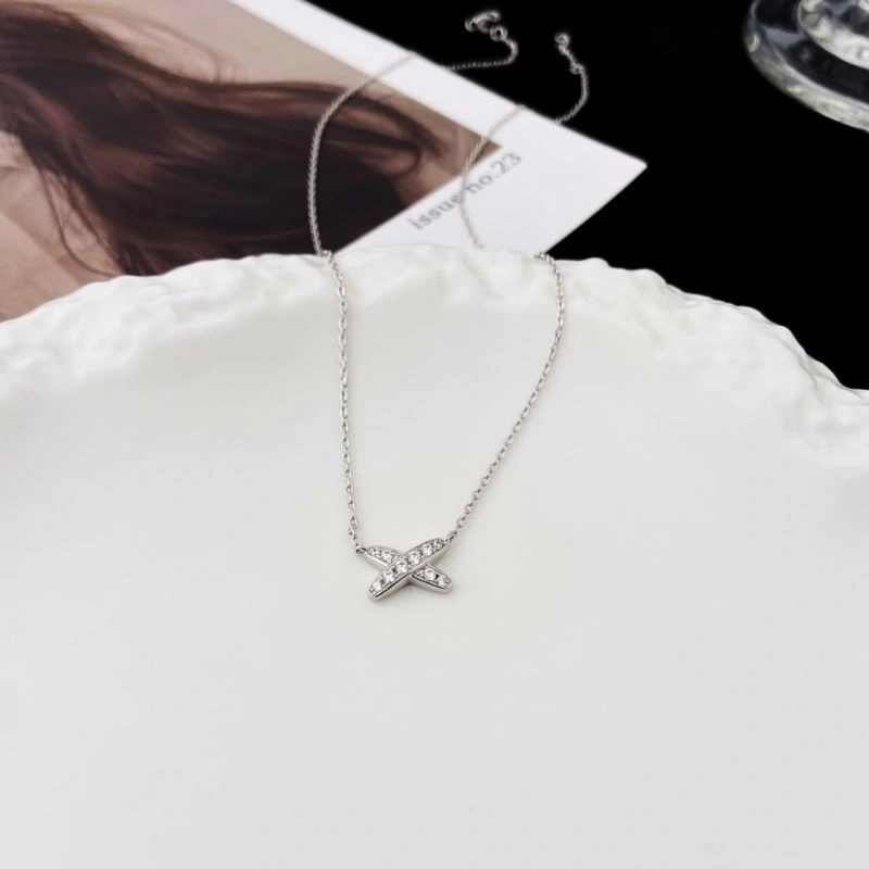 UrbanChic Chaumet Necklaces 213103
