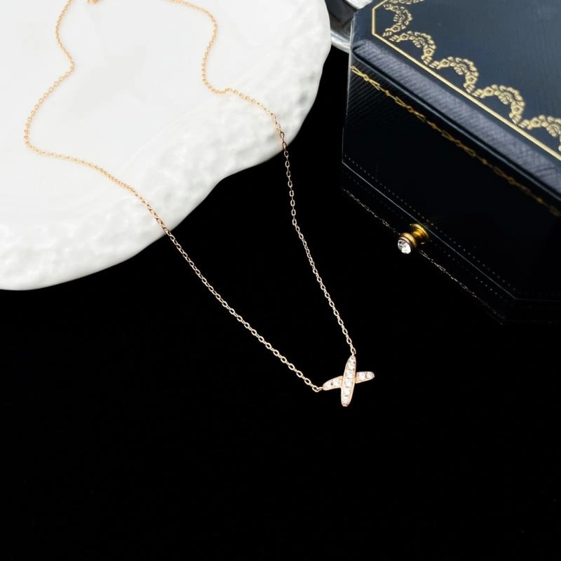 UrbanChic Chaumet Necklaces 213103