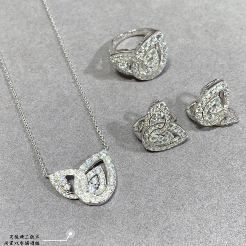Sustainable Chaumet Necklaces 212315