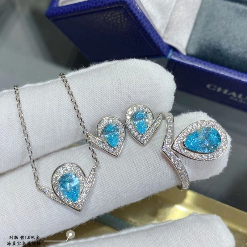 Chaumet Necklaces Trendy 212305