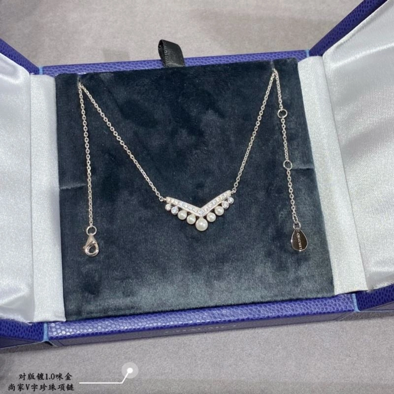 AllSeason Chaumet Necklaces 212367