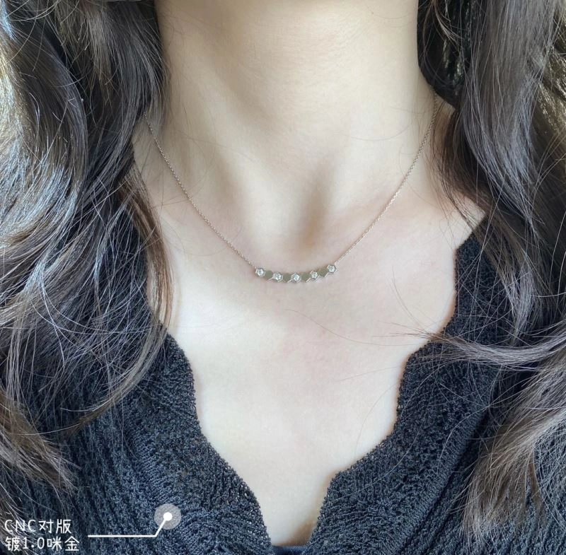 Attractive Chaumet Necklaces 212378