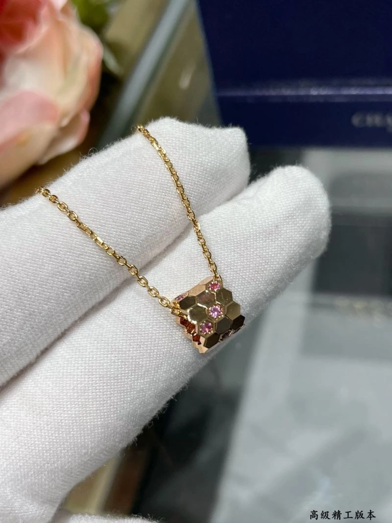 Tailored Chaumet Necklaces 212298