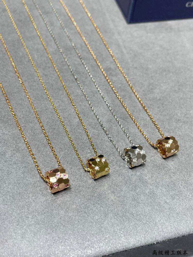 Tailored Chaumet Necklaces 212298
