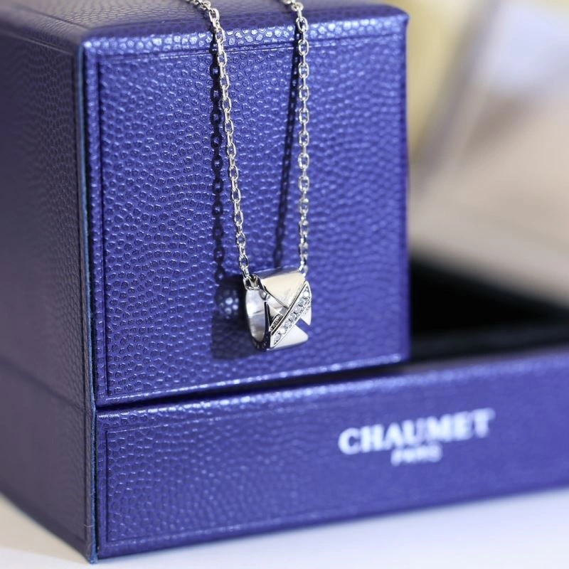 Lightweight Chaumet Necklaces 212304