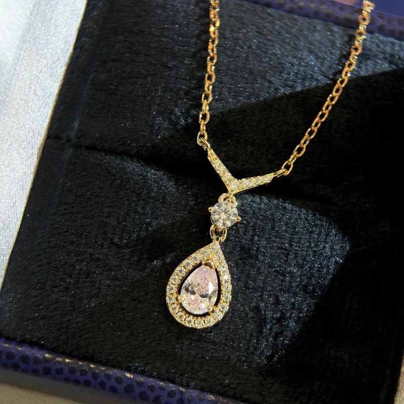 Lightweight Chaumet Necklaces 212301