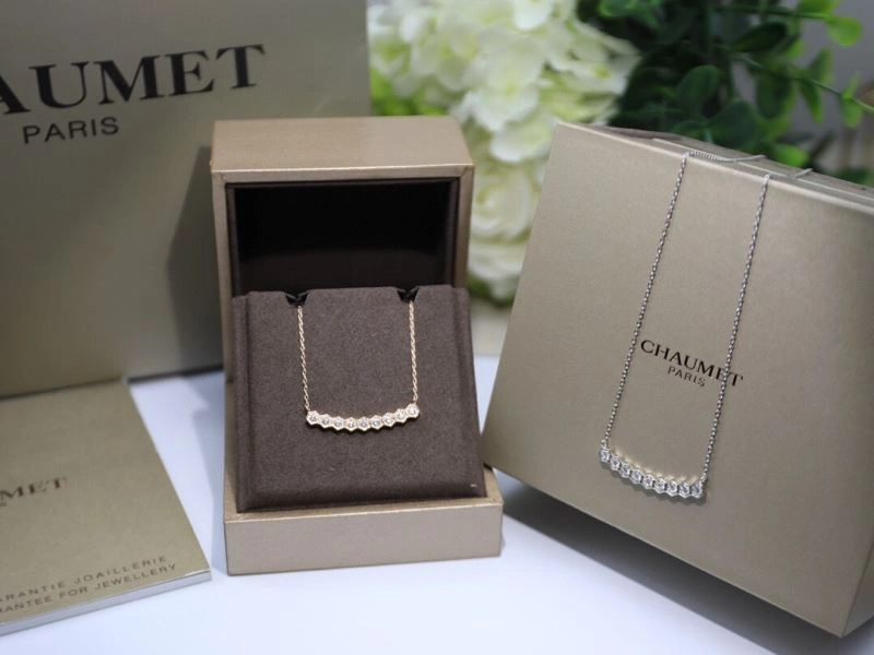 Sophisticated Chaumet Necklaces 212319