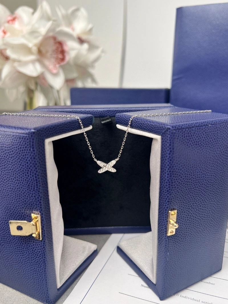 Timeless Chaumet Necklaces 212290