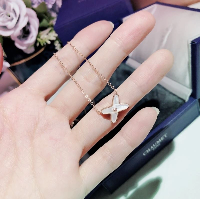 Chaumet Necklaces Practical 211406