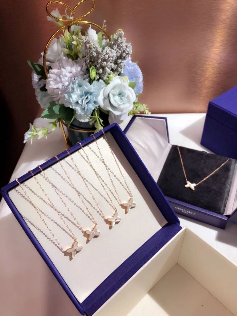 Chaumet Necklaces Practical 211406