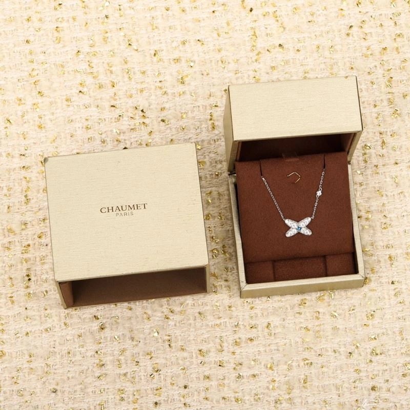 Chaumet Necklaces Elegant 211401