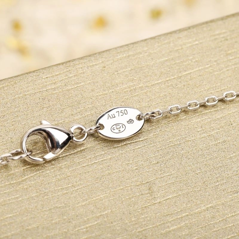 Chaumet Necklaces Elegant 211401
