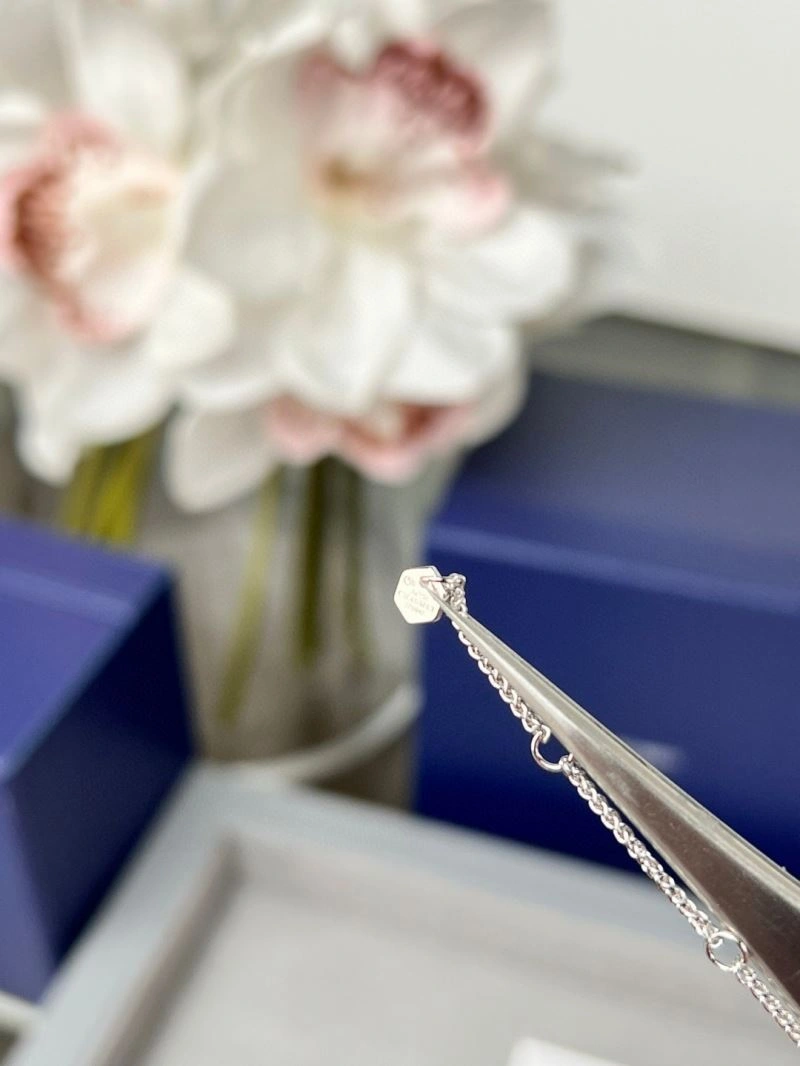 TechFriendly Chaumet Necklaces 211388