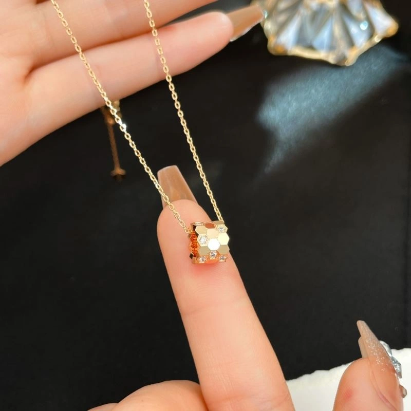 Chaumet Necklaces GoAnywhere 211380