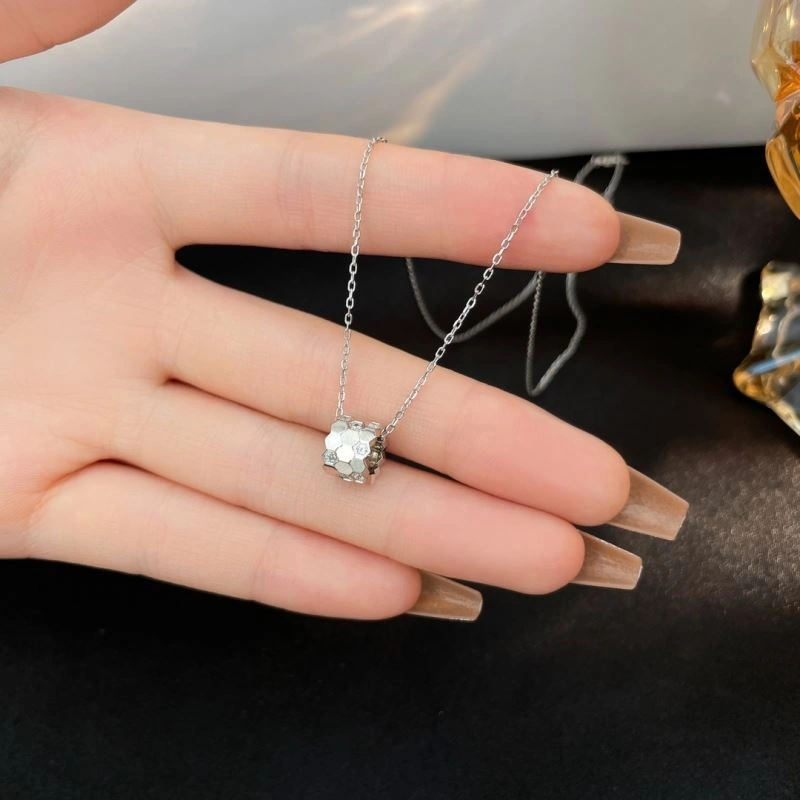 Chaumet Necklaces GoAnywhere 211380