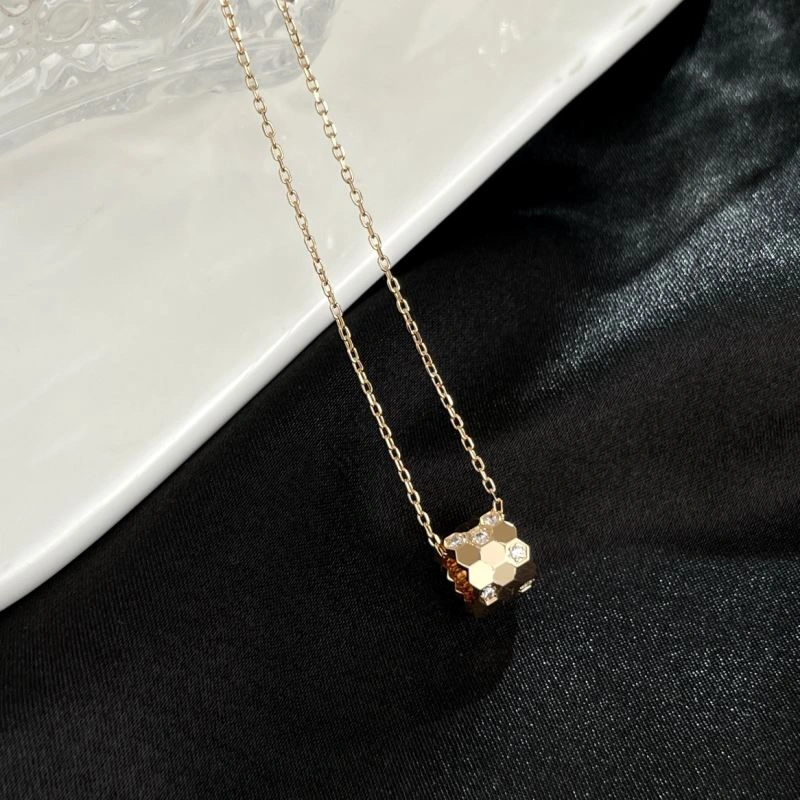 Chaumet Necklaces GoAnywhere 211380