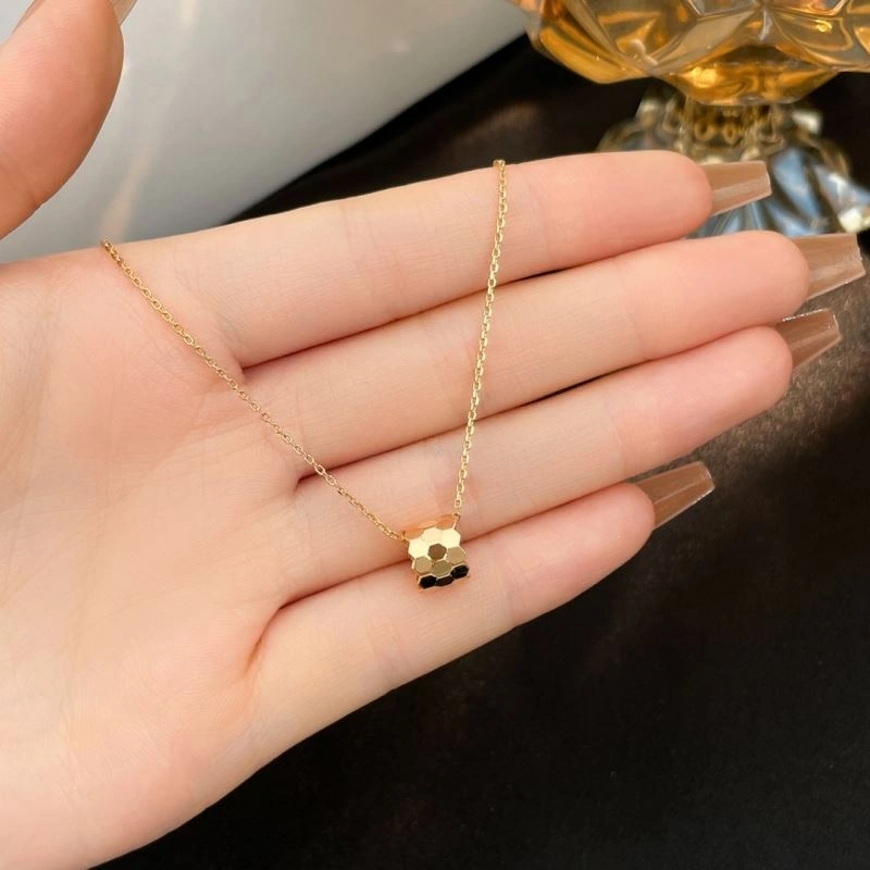 Sustainable Chaumet Necklaces 211379