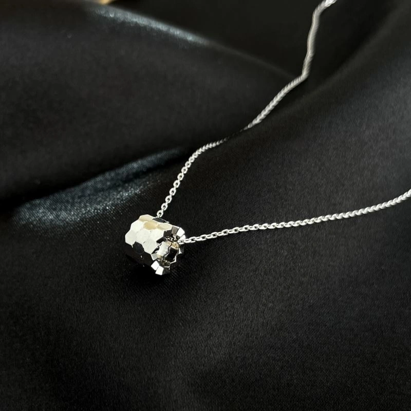Sustainable Chaumet Necklaces 211379