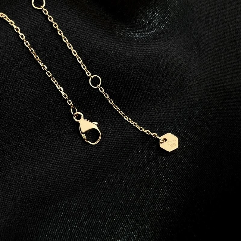 Sustainable Chaumet Necklaces 211379