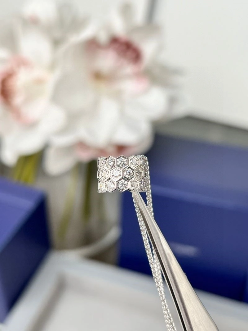 Chaumet Necklaces Minimalist 210853