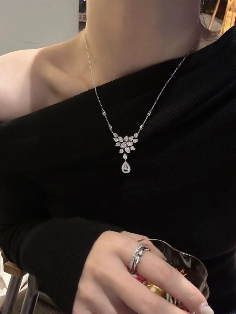 SoftTouch Chaumet Necklaces 210848