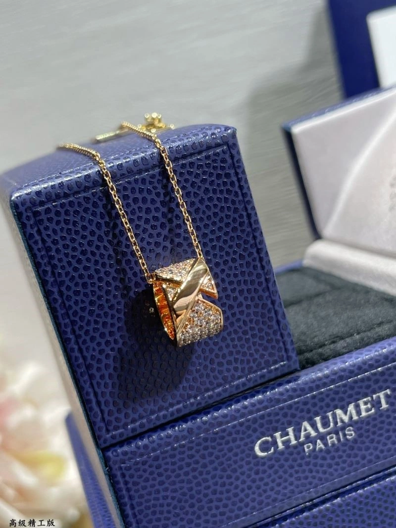 Sophisticated Chaumet Necklaces 209998