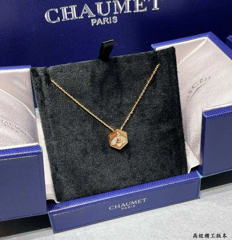 Chaumet Necklaces Snug 209979