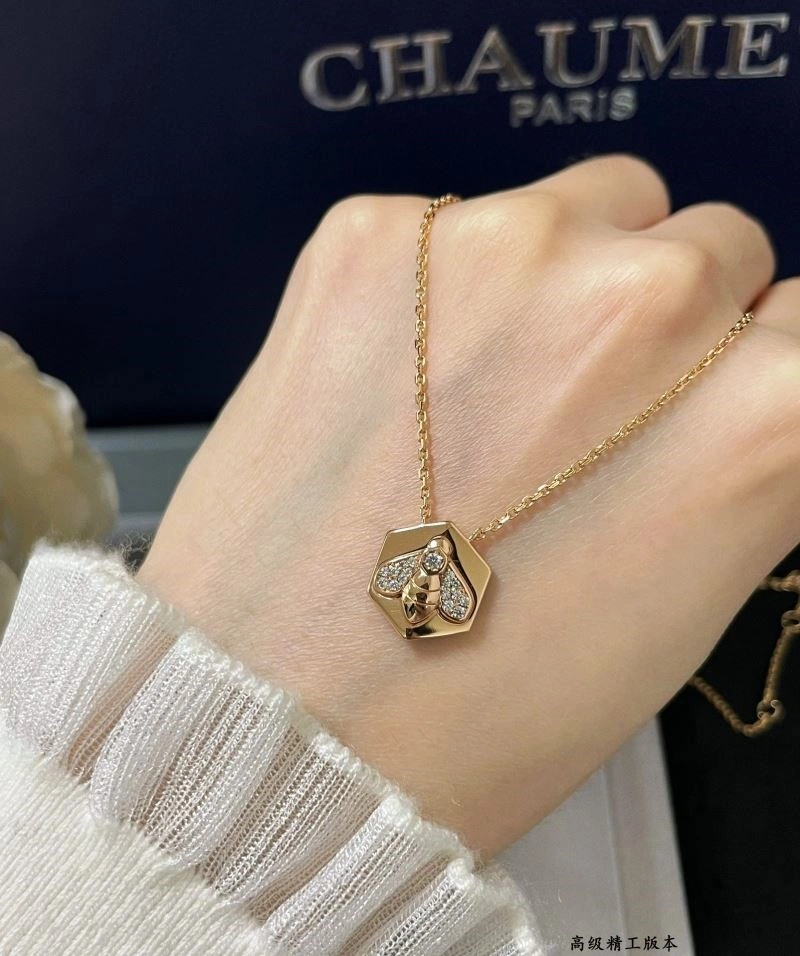 Chaumet Necklaces Snug 209979