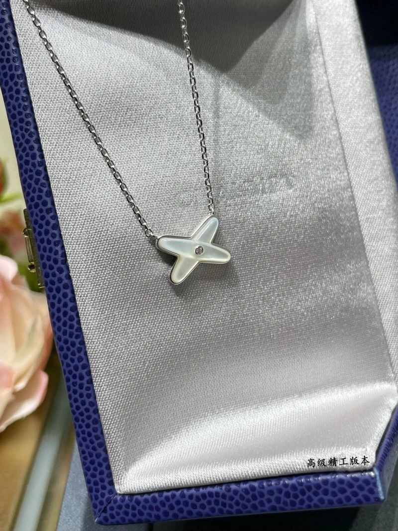 Chaumet Necklaces Packable 209973