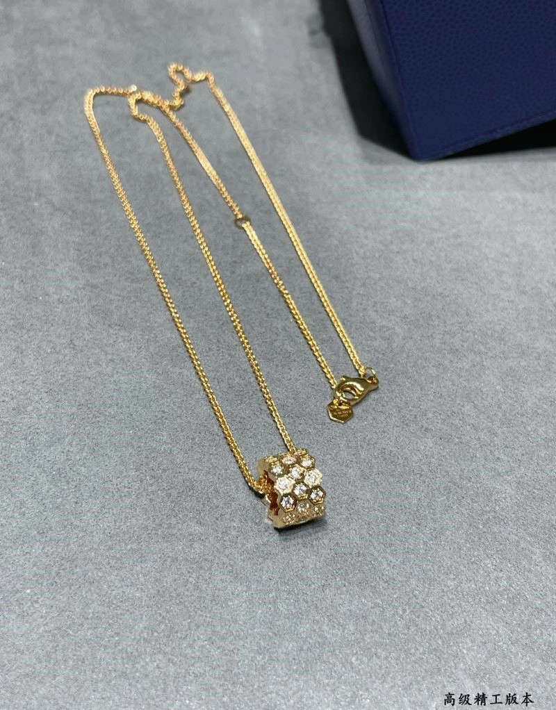Chaumet Necklaces Casual 209959
