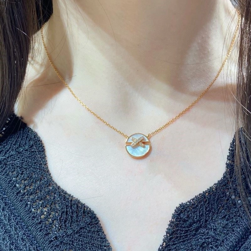 Popular Chaumet Necklaces 209977