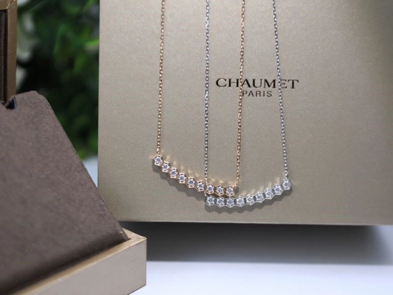 Practical Chaumet Necklaces 209980