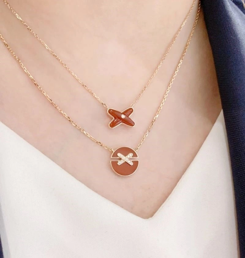 Classic Chaumet Necklaces 209952