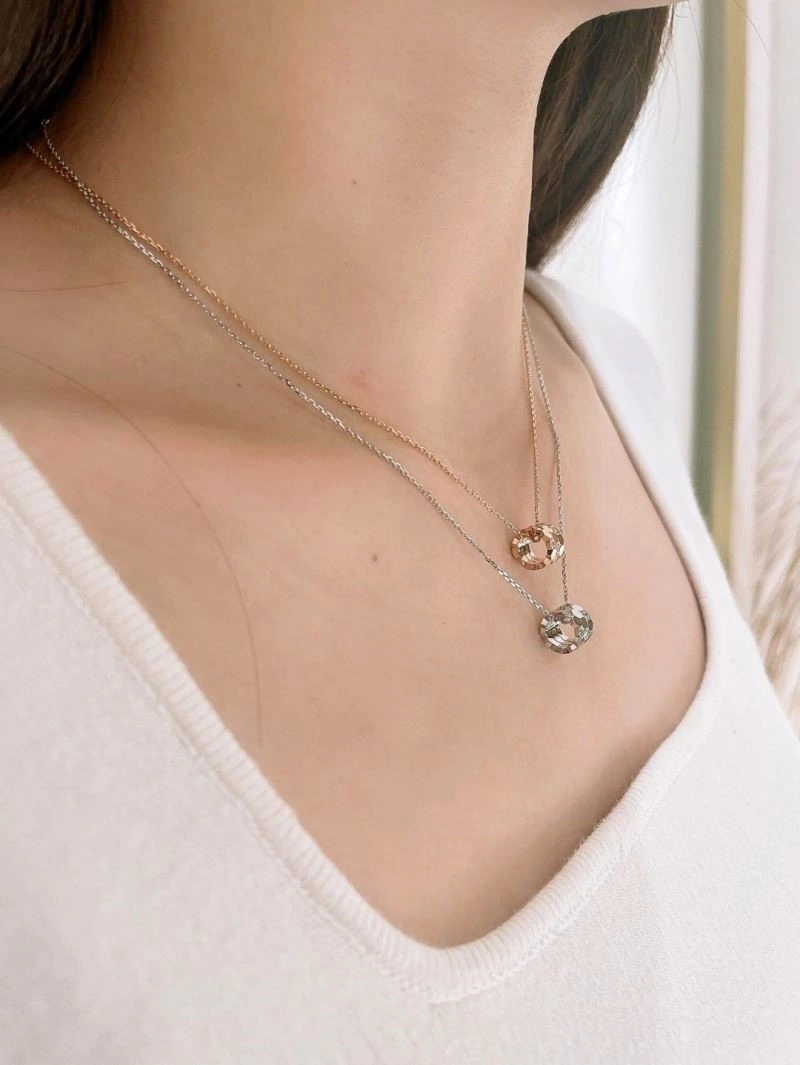 Sporty Chaumet Necklaces 209456