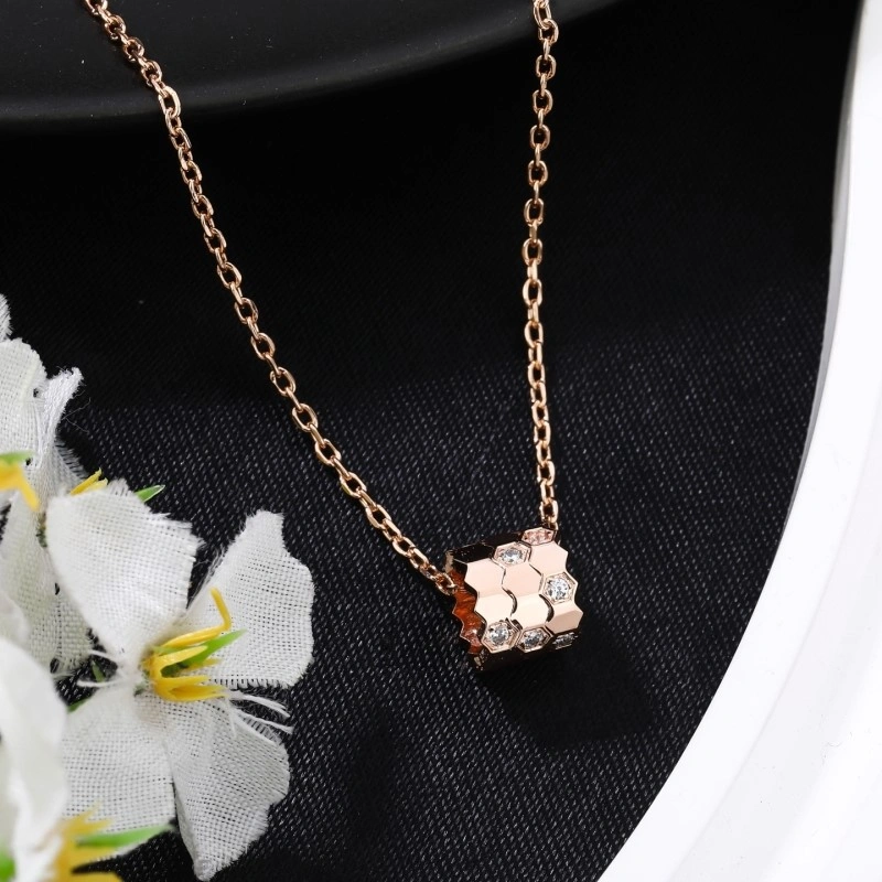 Breathable Chaumet Necklaces 208842