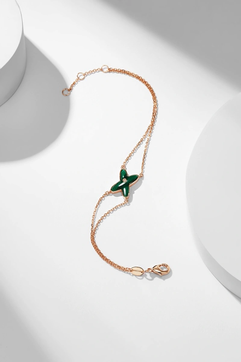 Chaumet Necklaces Bold 208120