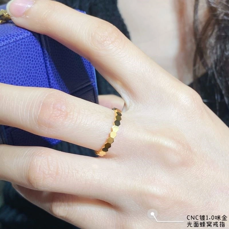 Trendsetting Chaumet Rings 209948