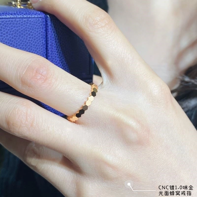 Trendsetting Chaumet Rings 209948