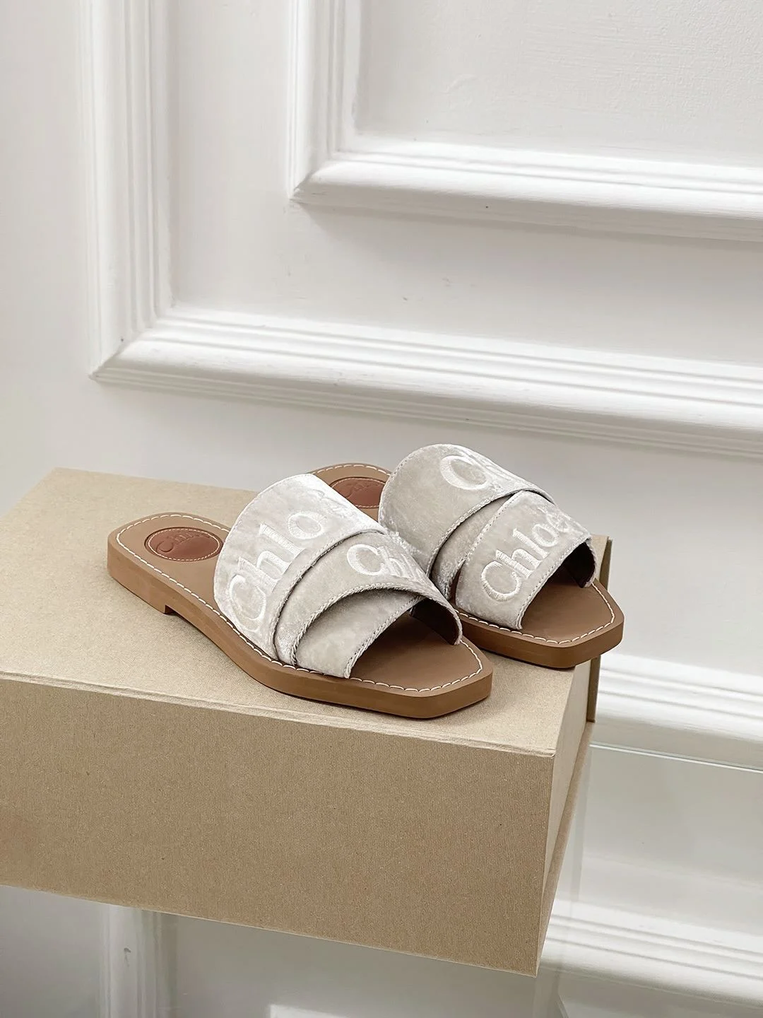 Chloe Sandals Breathable 8206
