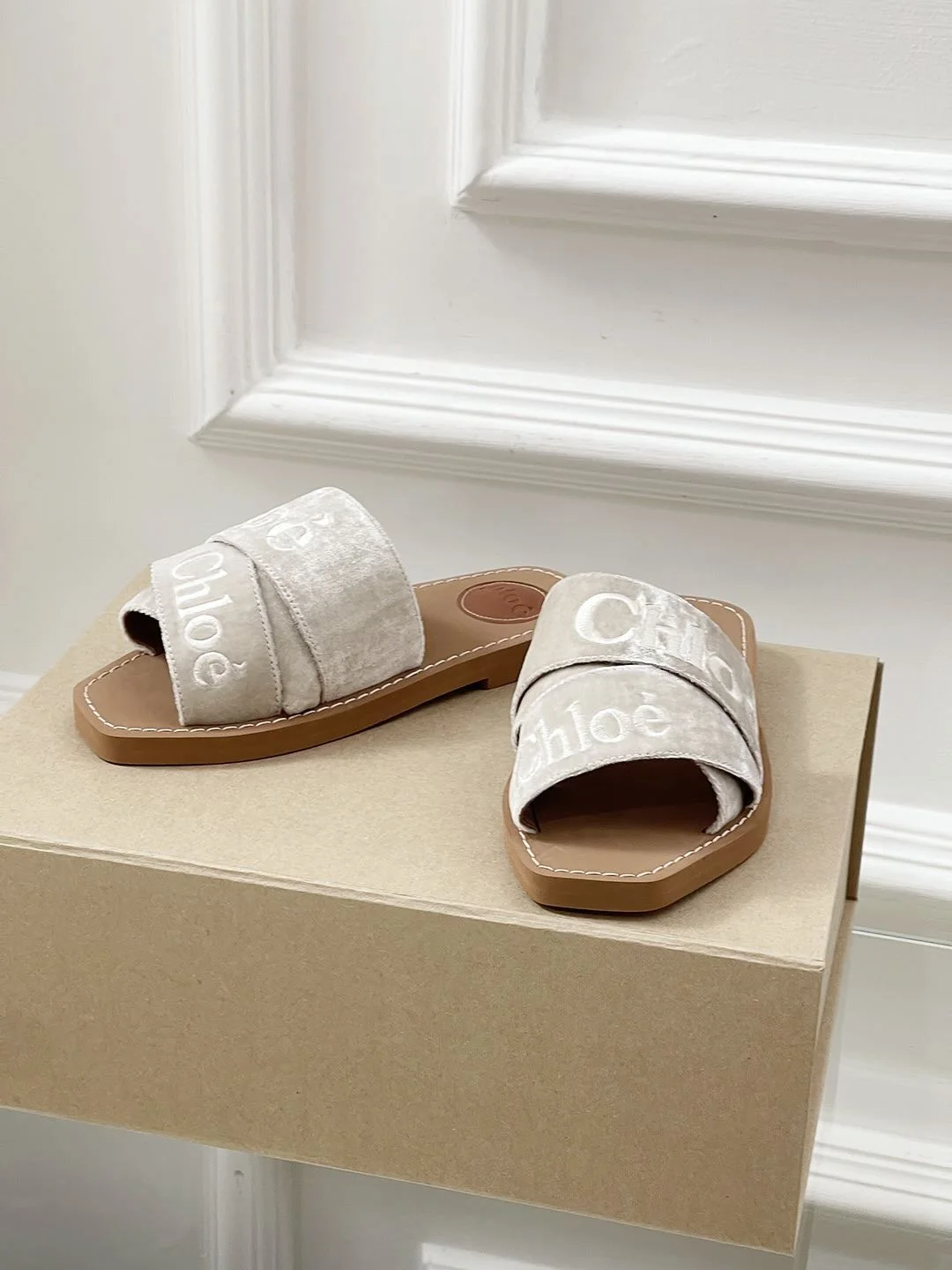 Chloe Sandals Breathable 8206