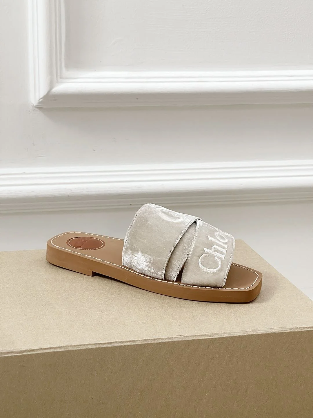 Chloe Sandals Breathable 8206