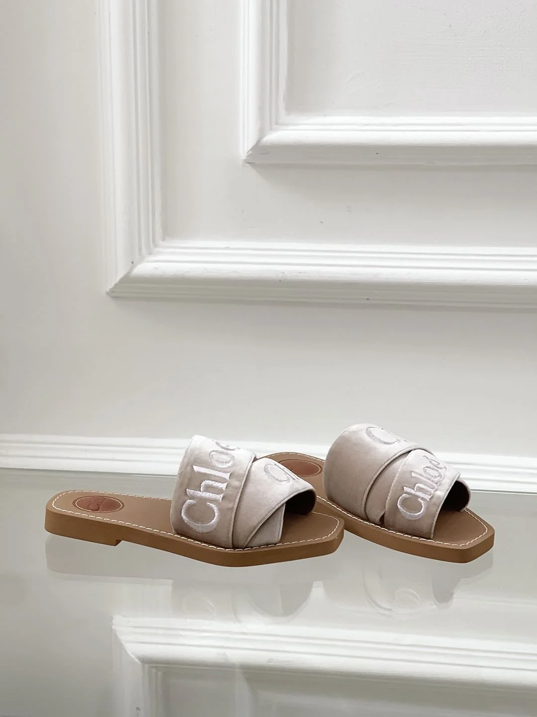 Chloe Sandals GoAnywhere 8189