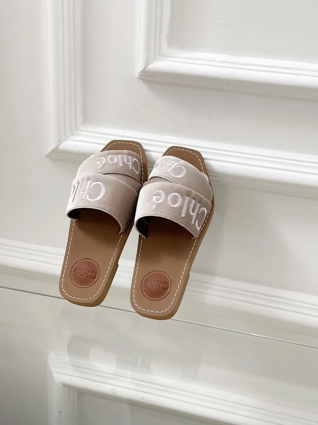 Chloe Sandals GoAnywhere 8189