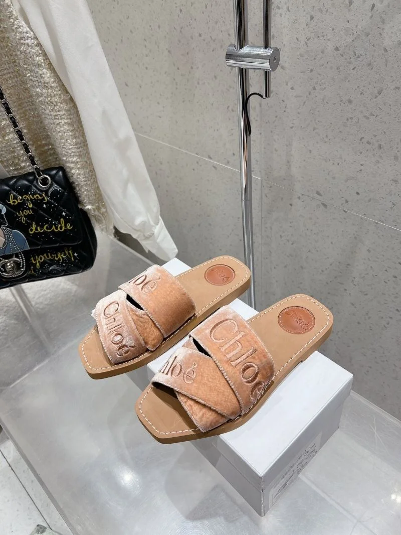Classic Chloe Sandals 15819