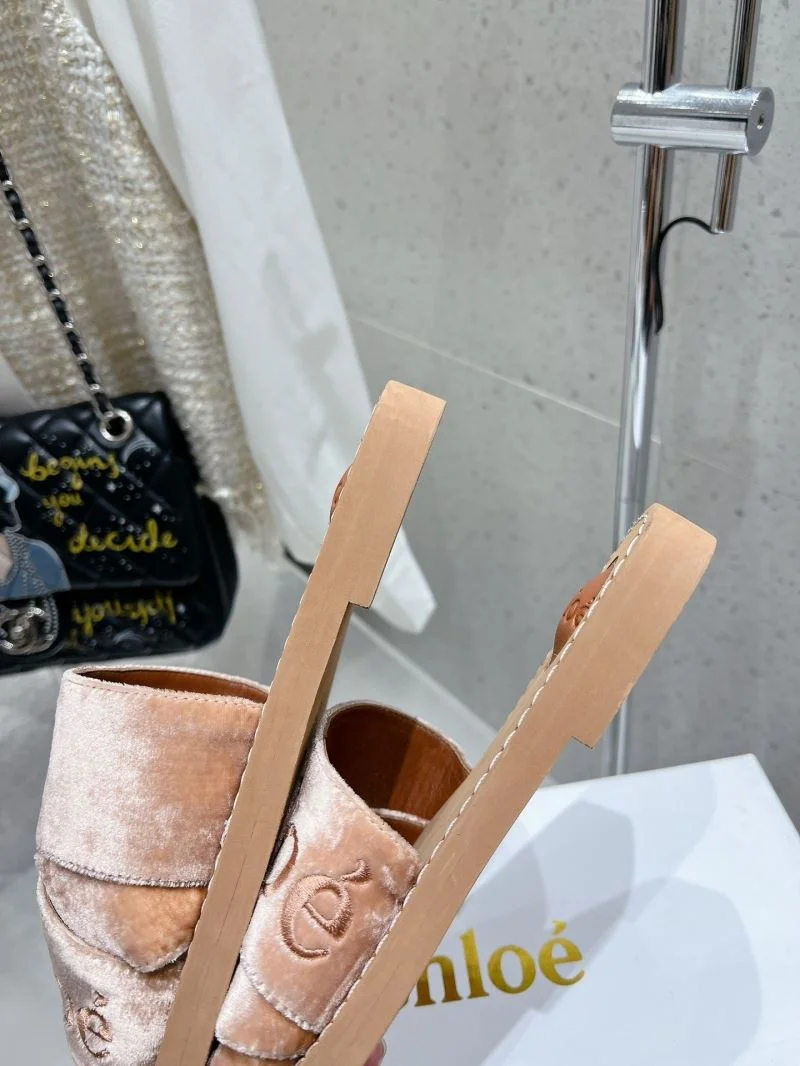 Classic Chloe Sandals 15819